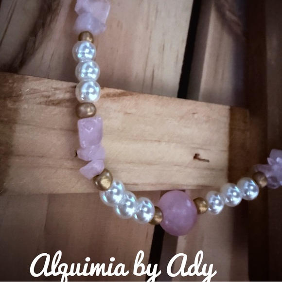 Alquimia Jewelry - Pearls and pink quartz beaded short necklace
